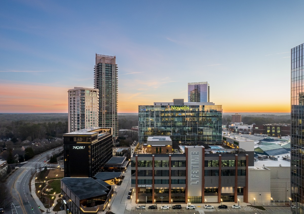 2022 2023   New Era Of Phipps Plaza