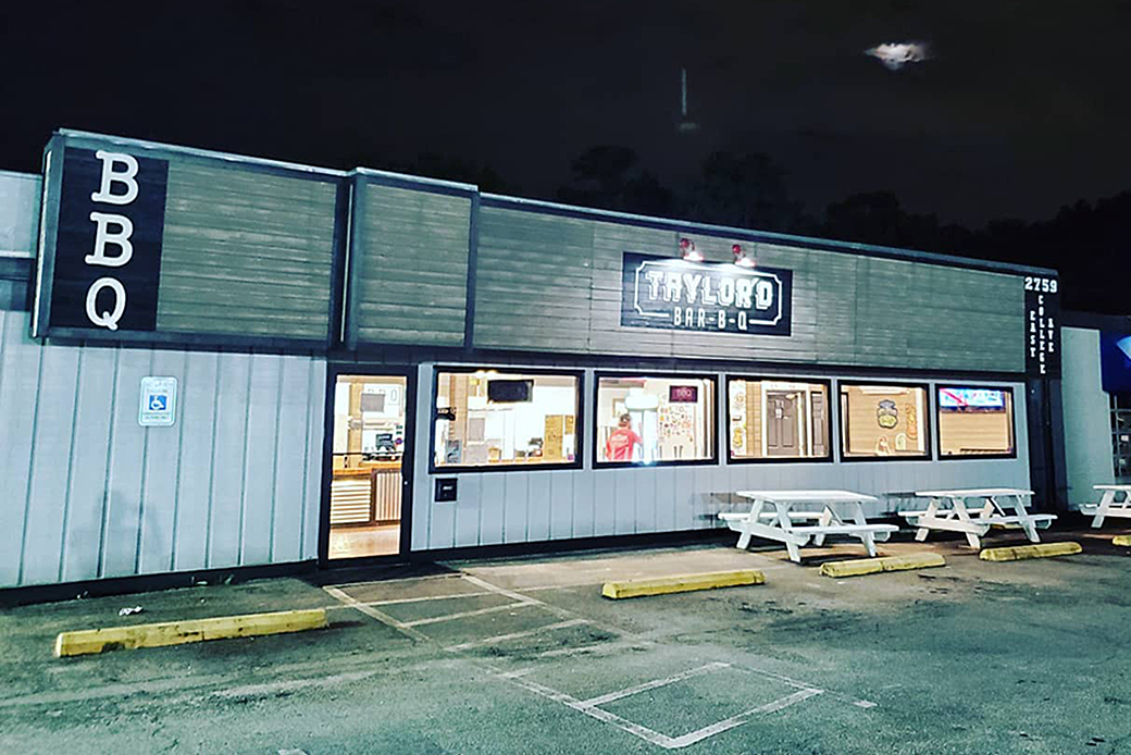 Taylor'd Bar B Q Exterior